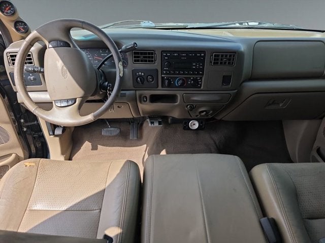 2002 Ford Super Duty F-350 SRW Lariat