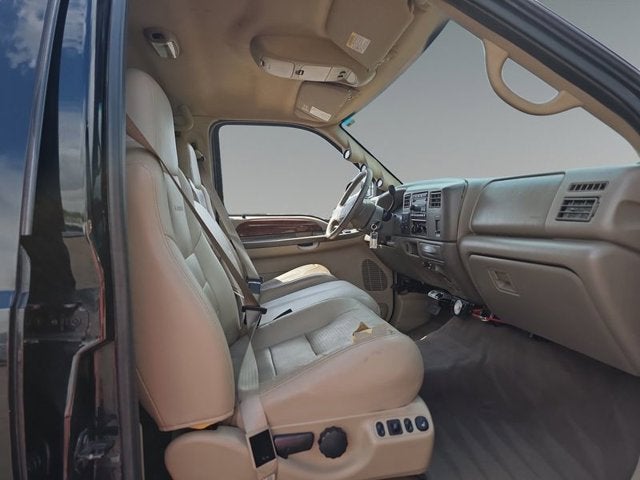 2002 Ford Super Duty F-350 SRW Lariat