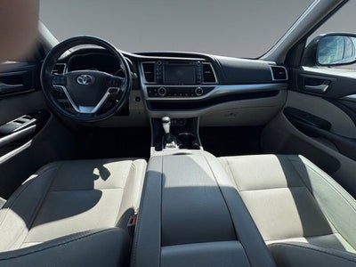 2017 Toyota Highlander XLE