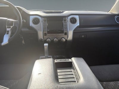 2018 Toyota Tundra 4WD SR5 5.7L V8
