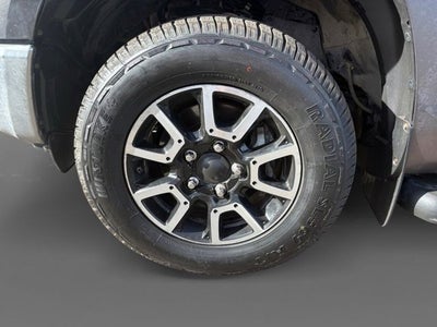 2018 Toyota Tundra 4WD SR5 5.7L V8